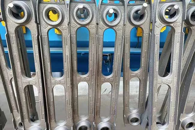 spinner-hanger-shot-blast-machine-blasting-effect